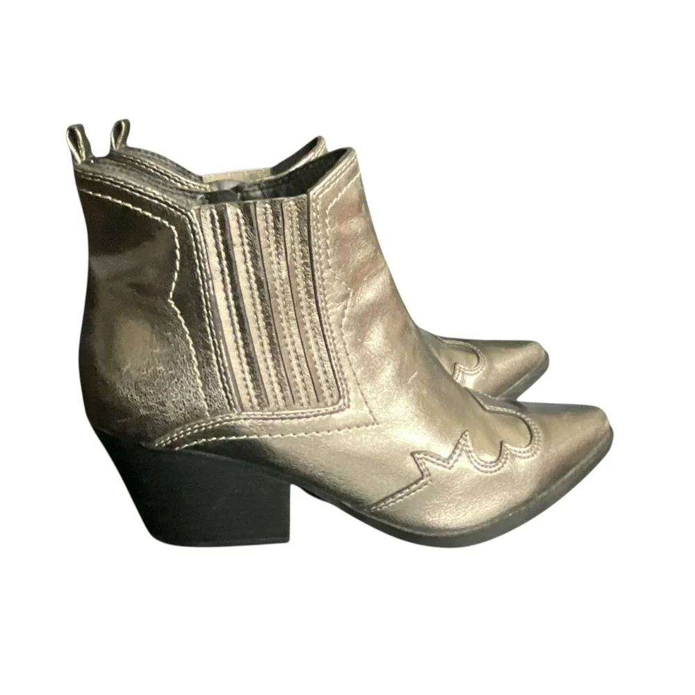 Indigo Rd Boots Women Size 8 Silver Metallic Western Ankle Booties Pointed Toe